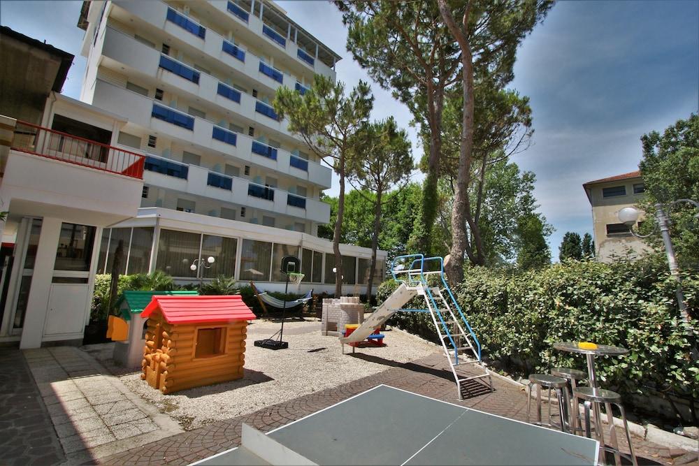 Hotel De Amicis ريتشيوني المظهر الخارجي الصورة