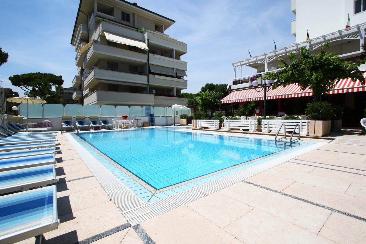 Hotel De Amicis ريتشيوني المظهر الخارجي الصورة